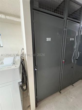 1075 NE Miami Gardens Dr #211, Unincorporated Dade County, Florida 33179, image 2