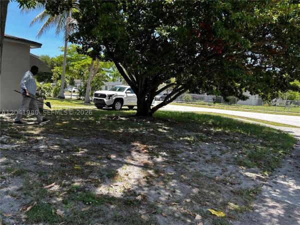 Norwood, 295 NW 189th Ter, Miami Gardens, Florida 33169, image 2
