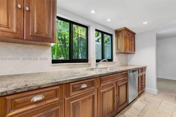 Riviera, 920 Aguero Ave, Coral Gables, Florida 33146, image 2