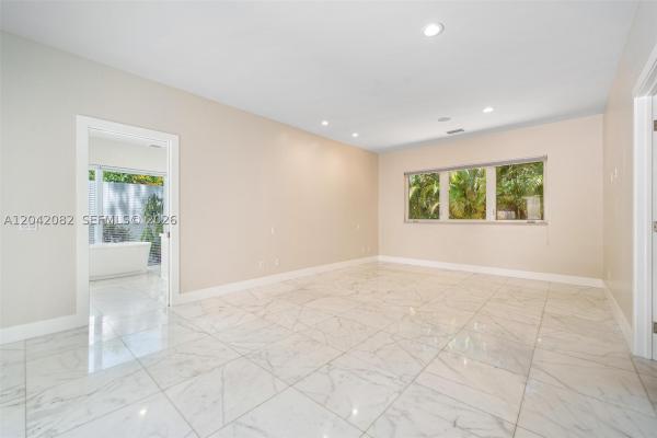 Coral Groves, 511 Madeira Ave, Coral Gables, Florida 33134, image 2