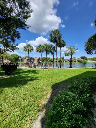 Colony Point, 900 Colony Point Cir #107, Pembroke Pines, Florida 33026, image 2