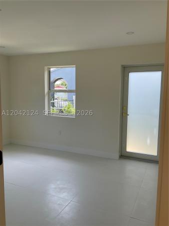 Glenroyal, 2315 NW 3rd St, Miami, Florida 33125, image 2