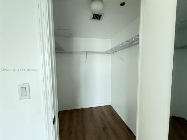 500 Brickell West, 55 SE 6th St #3900, Miami, Florida 33131, image 1