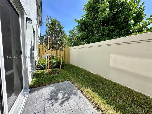 114 SW 184th Pl, Pembroke Pines, Florida 33029, image 3