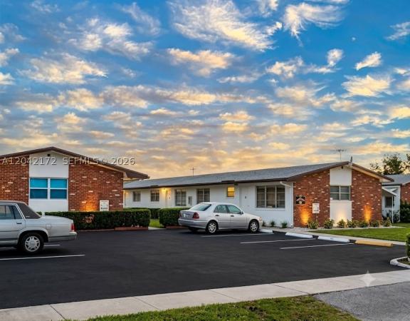 Coronet Acres, 2230 Jackson St #1W, Hollywood, Florida 33020, image 2