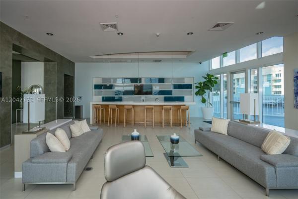 Miami, Florida 33132, image 2