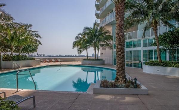 Miami, Florida 33132, image 1