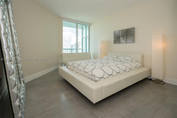 Miami, Florida 33132, image 3