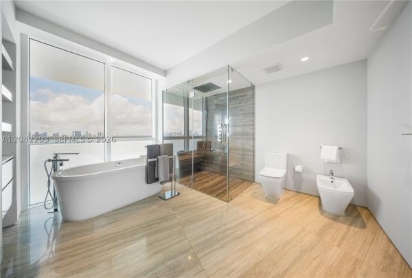 Icon South Beach, 450 Alton Rd #3301, Miami Beach, Florida 33139, image 1
