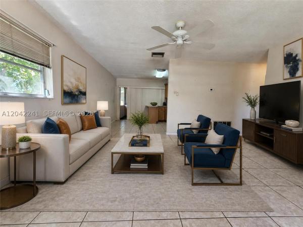 Mainlands Of Tamarac Lakes, 4717 NW 50th St, Tamarac, Florida 33319, image 3
