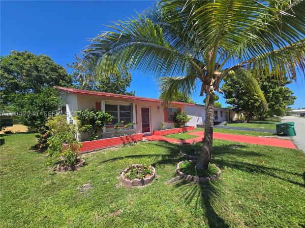 Mainlands Of Tamarac Lakes, 4717 NW 50th St, Tamarac, Florida 33319, image 2