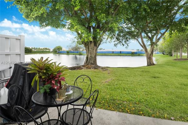 Riviera At Bonaventure, 221 Riviera Cir, Weston, Florida 33326, image 2