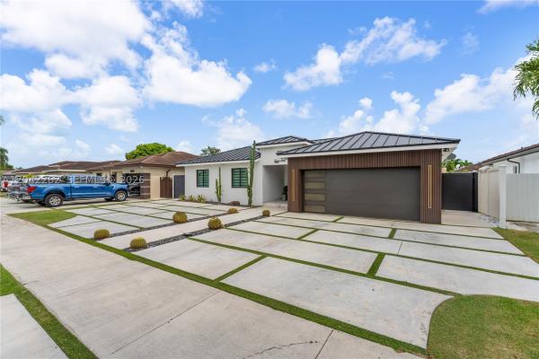 12772 SW 209th St, Unincorporated Dade County, Florida 33177, image 1