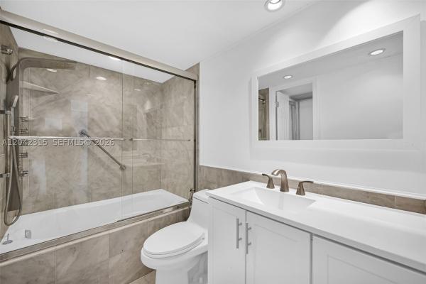 Commodore Plaza Tower, 2750 NE 183rd St #2410, Aventura, Florida 33160, image 1