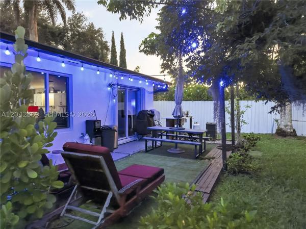 Downer Palms, 121 NE 18th St, Homestead, Florida 33030, image 3