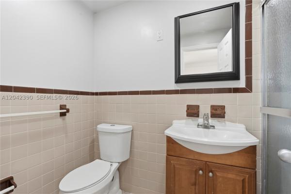 Palm Springs Lakes, 8197 W 14th Ct, Hialeah, Florida 33014, image 2