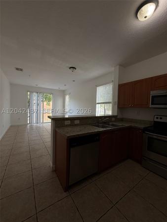 17640 NW 73rd Ave #200-19, Hialeah, Florida 33015, image 1