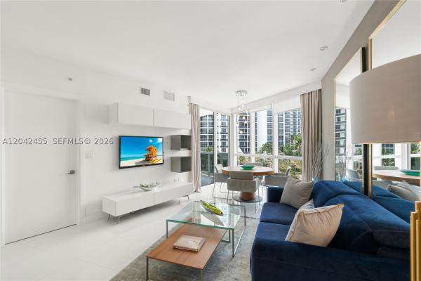 Trump Royale, 18201 Collins Ave #603, Sunny Isles Beach, Florida 33160, image 1