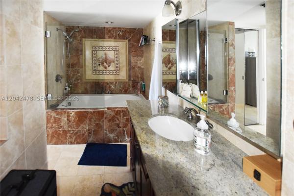 Brickell Key Two, 540 Brickell Key Dr #1513, Miami, Florida 33131, image 1