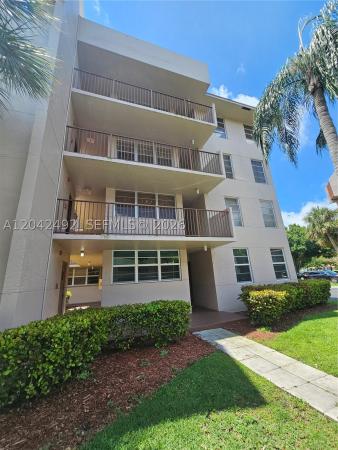 Sabal Palm Of Pine Island Ridge, 9520 Seagrape Dr #106, Davie, Florida 33324, image 3