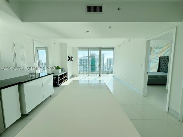 Mint At Riverfront, 92 SW 3rd St #3912, Miami, Florida 33130, image 3
