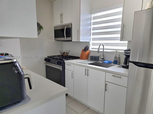 Bella Luna, 1265 W 24th St #201, Hialeah, Florida 33010, image 1