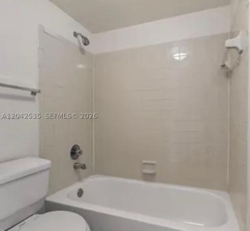 Bella Lago Vista At Clear Lake Club, 738 Executive Center Dr #23, West Palm Beach, Florida 33401, image 2
