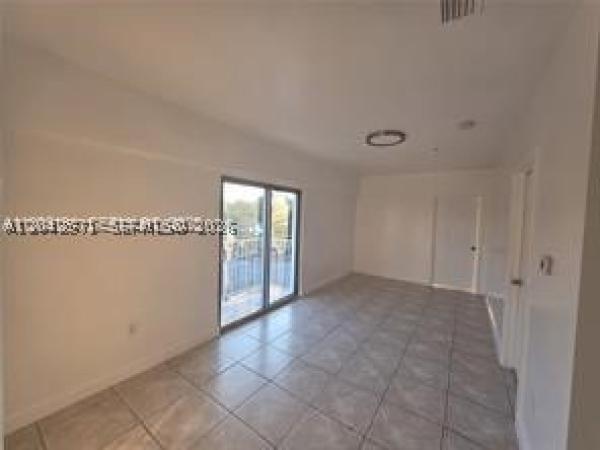 2389 NW 26th St #5, Miami, Florida 33142, image 3