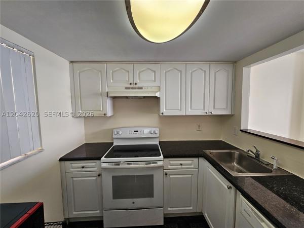 15600 NW 7th Ave #704, Unincorporated Dade County, Florida 33169, image 2