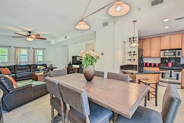 Harbor Vista Townhomes, 708 SE 15th St #5, Fort Lauderdale, Florida 33316, image 2