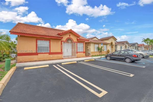 Les Fontaines, 9018 NW 120th St #133, Hialeah Gardens, Florida 33018, image 2