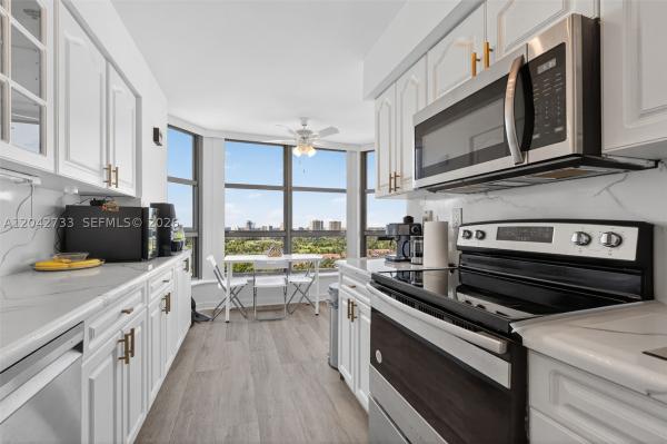 Mystic Pointe Tower 400, 3500 Mystic Pointe Dr #1804, Aventura, Florida 33180, image 3