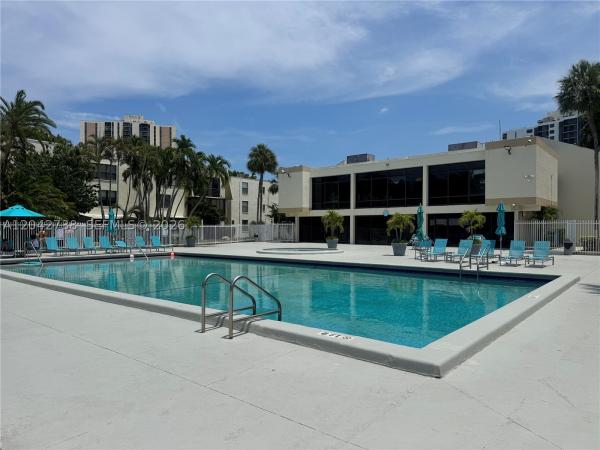 Villa Dorada, 20200 W Country Club Dr #PH-16, Aventura, Florida 33180, image 3