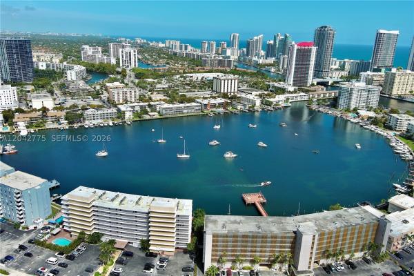 Isle Of Paradise, 450 Paradise Isle Blvd #302, Hallandale Beach, Florida 33009, image 3