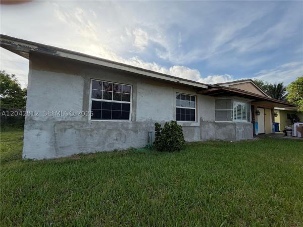 Hillmont Middle River Vista, 2021 NW 10th Ave, Fort Lauderdale, Florida 33311, image 2