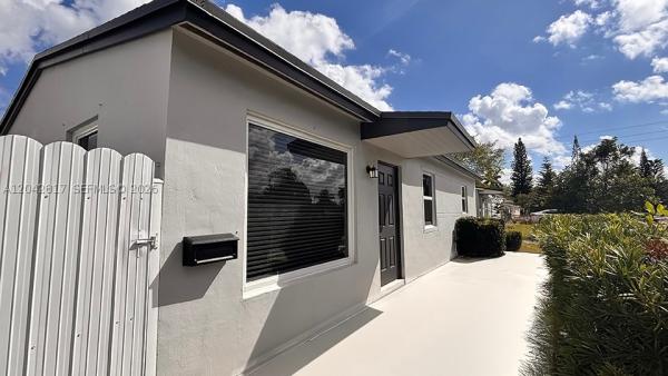 Boulevard Heights, 721 N 68th Ter, Hollywood, Florida 33024, image 2