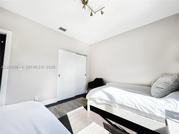 Croissant Park, 513 SW 18th Ct #1, Fort Lauderdale, Florida 33315, image 1