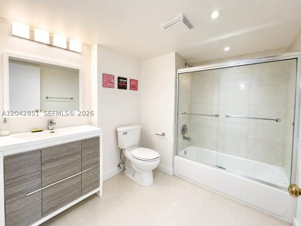 Venetia, 555 NE 15th St #403, Miami, Florida 33132, image 3