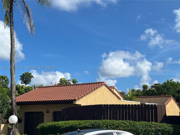 1020 NE 202nd Ter, Unincorporated Dade County, Florida 33179, image 2