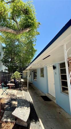 Middle River Terrace, 1417 NE 5th Ave #1-4, Fort Lauderdale, Florida 33304, image 2