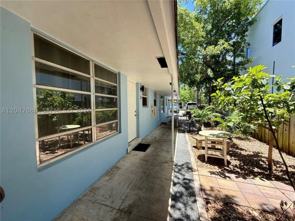 Middle River Terrace, 1417 NE 5th Ave #1-4, Fort Lauderdale, Florida 33304, image 1