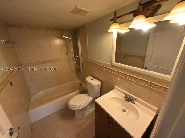 Lakes, 2735 W 52nd St #109, Hialeah, Florida 33016, image 1