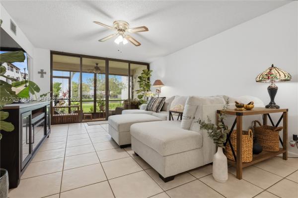 11230 Taft St, Pembroke Pines, Florida 33026, image 1