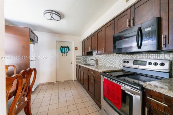 9265 SW 38th St, Unincorporated Dade County, Florida 33165, image 1