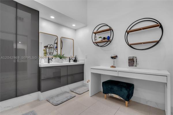 18156 NW 66th Ct, Hialeah, Florida 33015, image 2