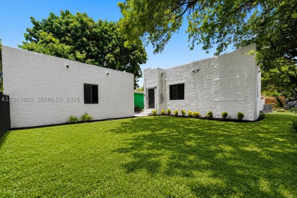 Crestwood, 1020 NW 49th St, Miami, Florida 33127, image 2