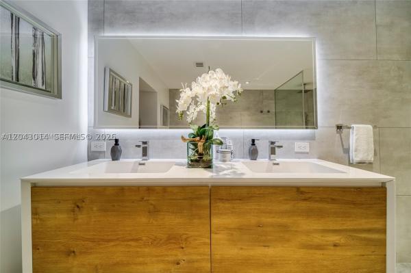 Woodside, 2298 SW 16th Ave, Miami, Florida 33145, image 2