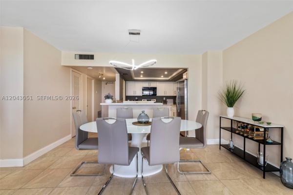 Del Prado, 18061 Biscayne Blvd #303-2, Aventura, Florida 33160, image 3
