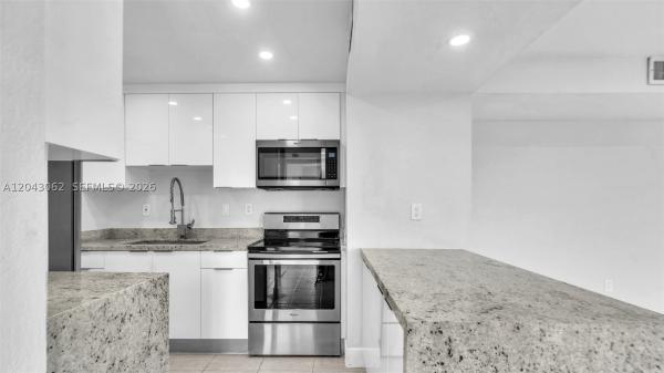 10755 SW 108th Ave #304, Unincorporated Dade County, Florida 33176, image 1