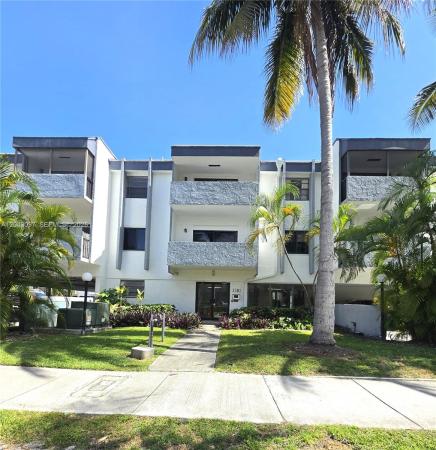 Michelle, 3582 NE 171st St #307, North Miami Beach, Florida 33160, image 1